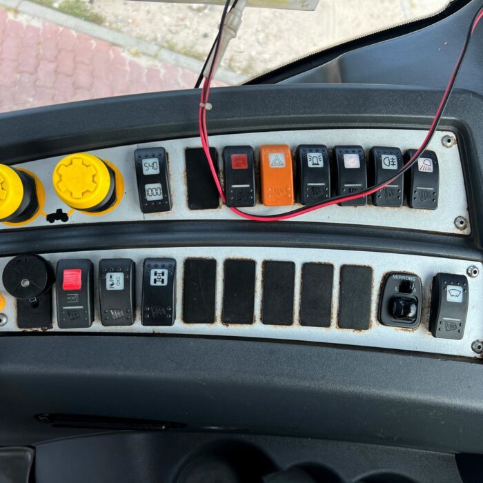 JCB FASTRAC 8250 (19)