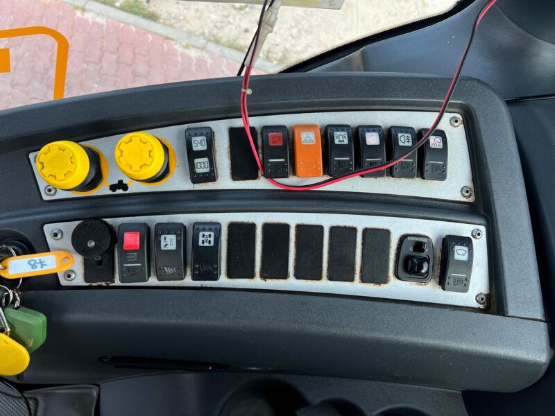 JCB FASTRAC 8250 (19)