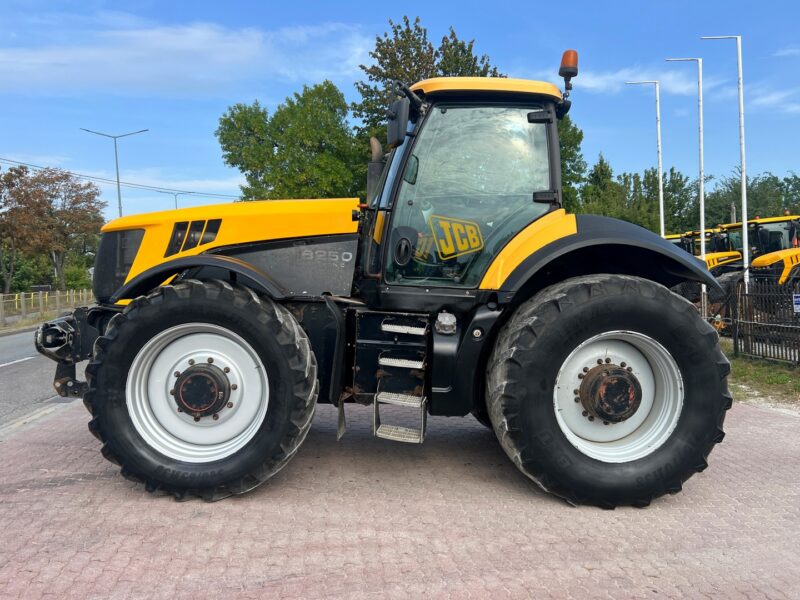JCB FASTRAC 8250 (2)