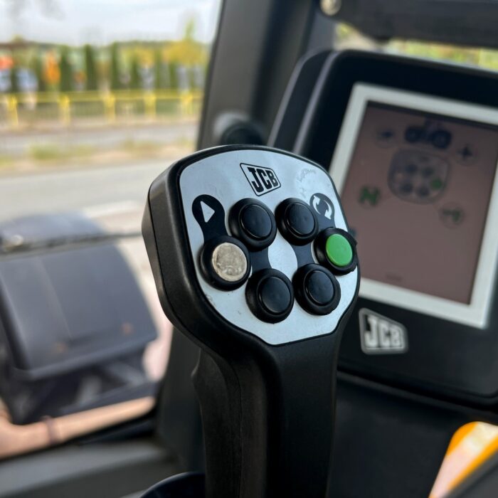 JCB FASTRAC 8250 (22)
