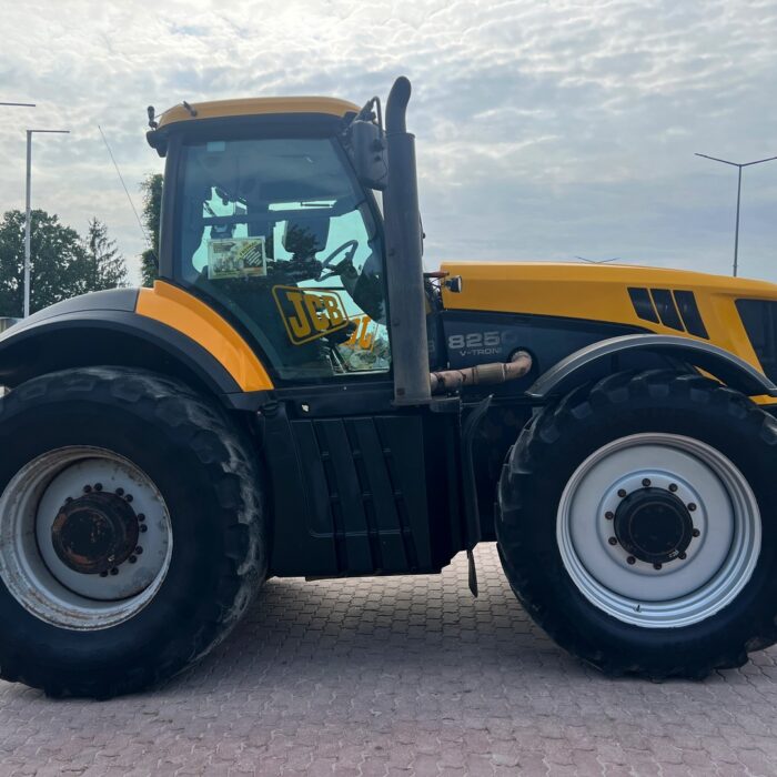 JCB FASTRAC 8250 (6)