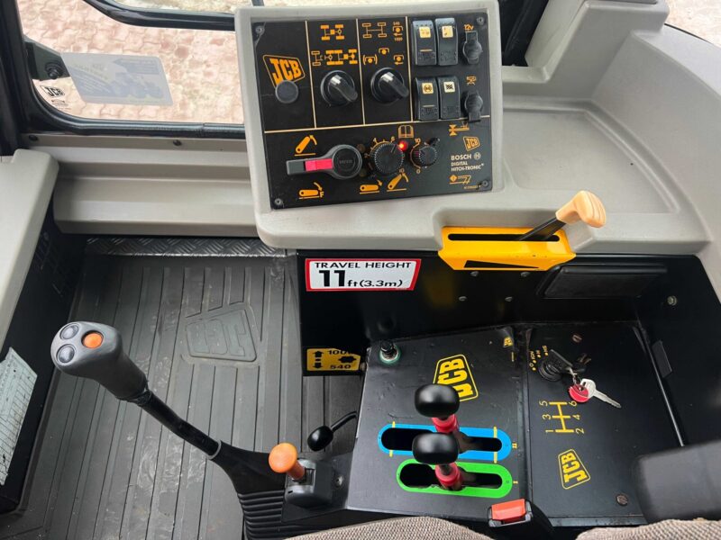 JCB Fastrac 3185 (10)