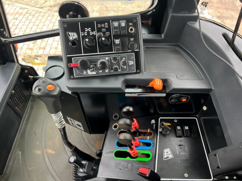 JCB Fastrac 3200 (10)