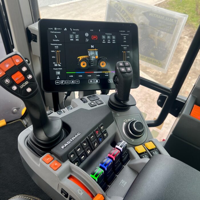 JCB Fastrac 4200 ICON (27)