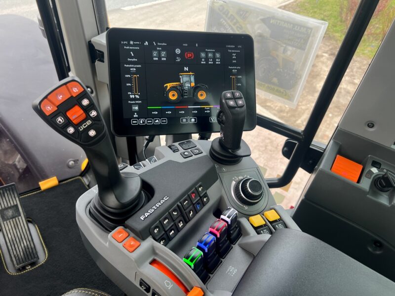 JCB Fastrac 4200 ICON (27)