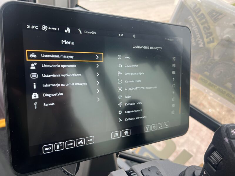 JCB Fastrac 4200 ICON (40)
