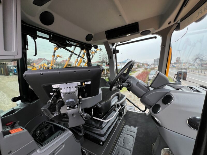 JCB Fastrac 4200 ICON (46)
