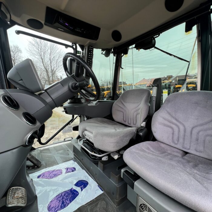 JCB Fastrac 4220 (11)