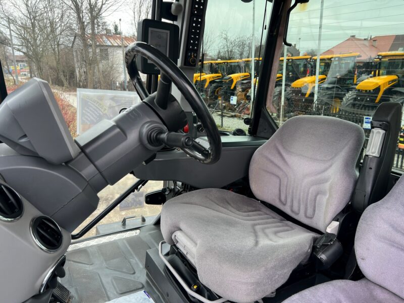 JCB Fastrac 4220 (12)