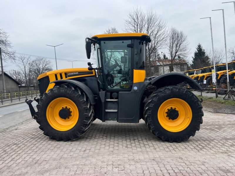JCB Fastrac 4220 (2)