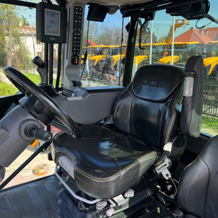 JCB Fastrac 4220 TRIMBLE (11)