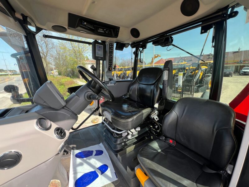 JCB Fastrac 4220 TRIMBLE (12)