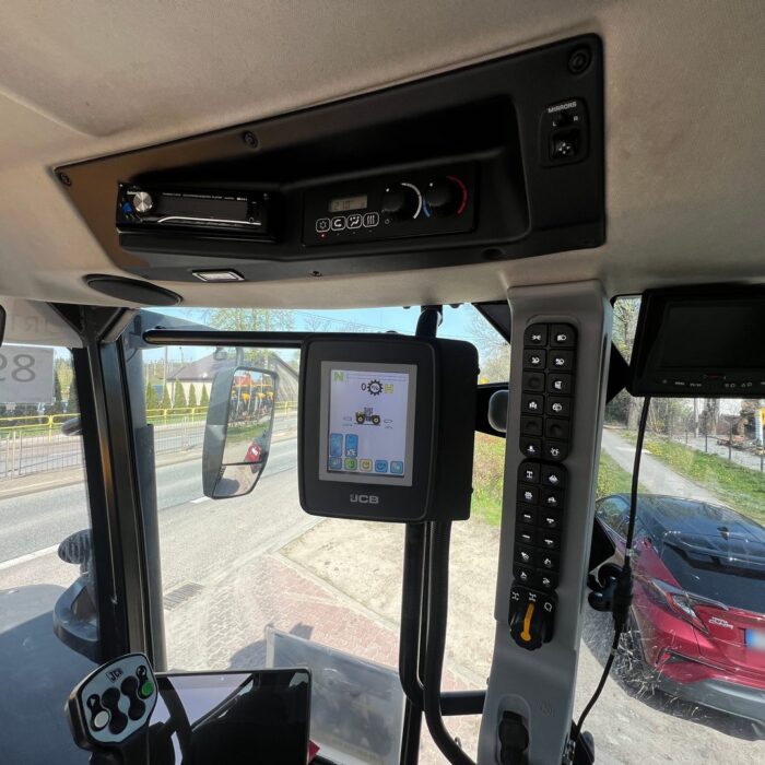 JCB Fastrac 4220 TRIMBLE (13)