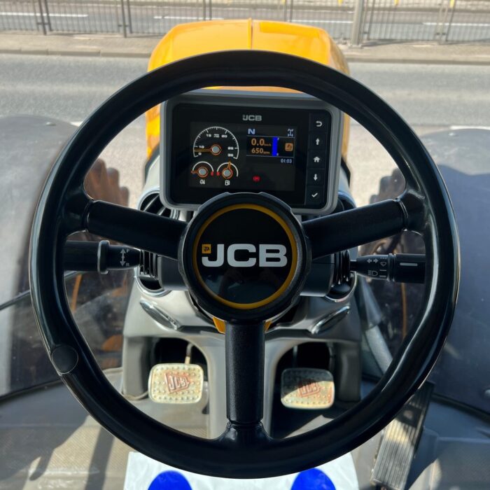 JCB Fastrac 4220 TRIMBLE (17)