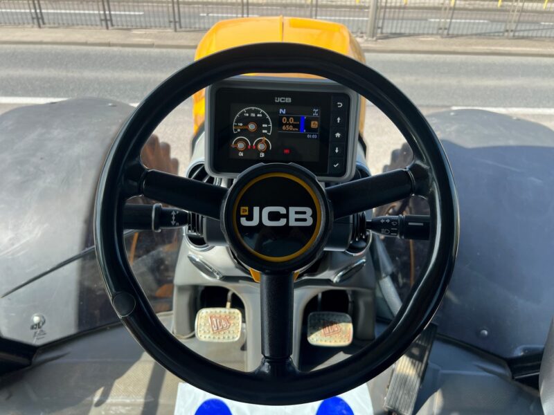 JCB Fastrac 4220 TRIMBLE (17)