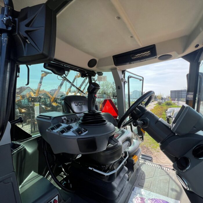 JCB Fastrac 4220 TRIMBLE (21)