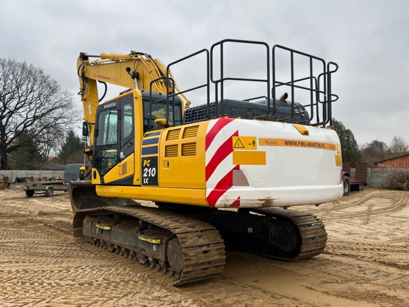 Komatsu 210 SKU878 (13)