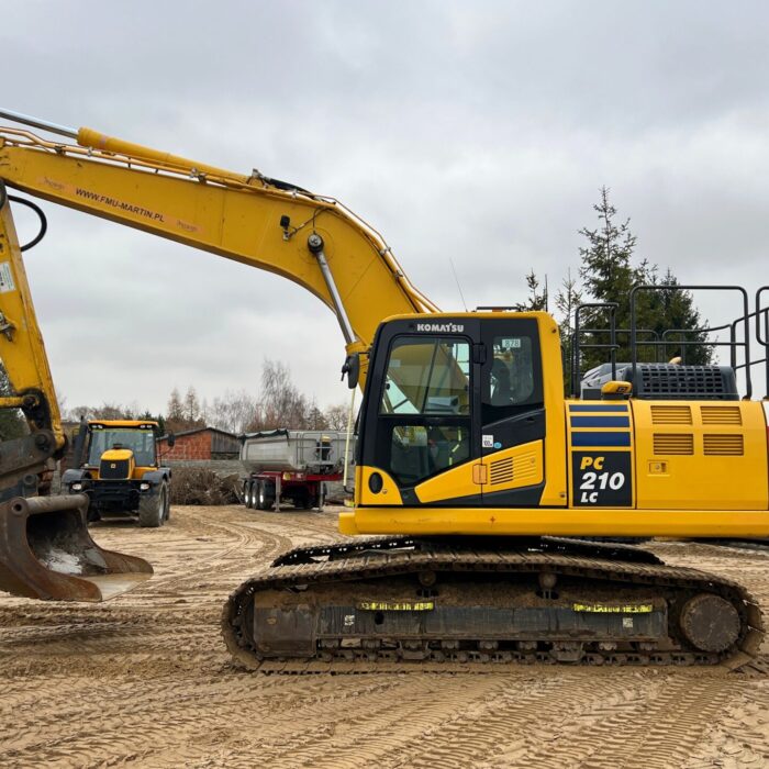 Komatsu 210 SKU878 (14)