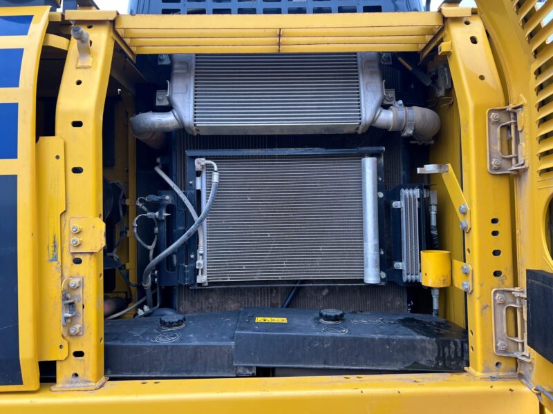 Komatsu 210 SKU878 (4)