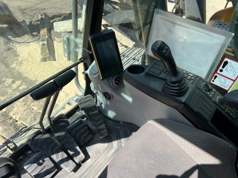 VOLVO EC220 (34)