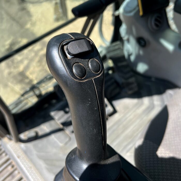 VOLVO EC220 (36)
