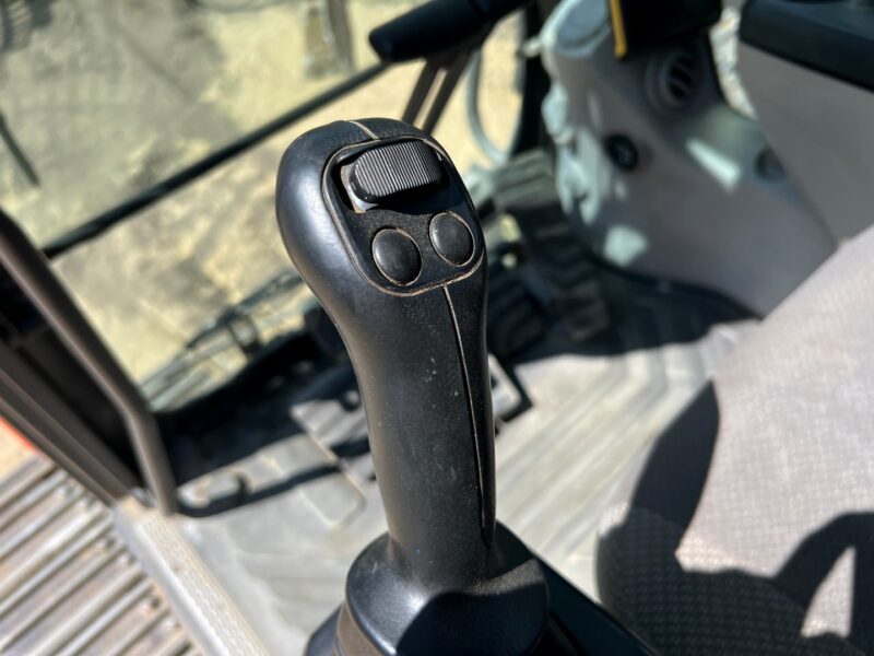 VOLVO EC220 (36)