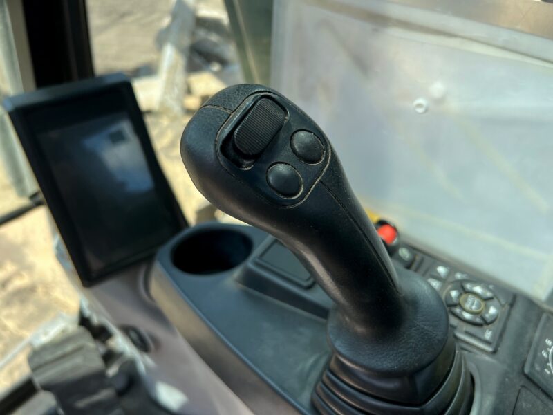 VOLVO EC220 (37)