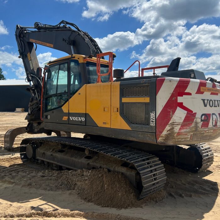 VOLVO EC220 (6)