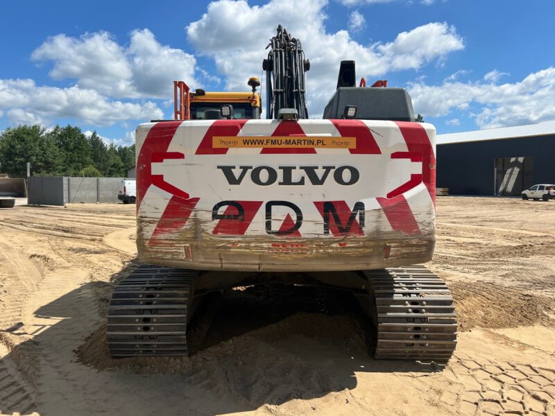 VOLVO EC220 (7)