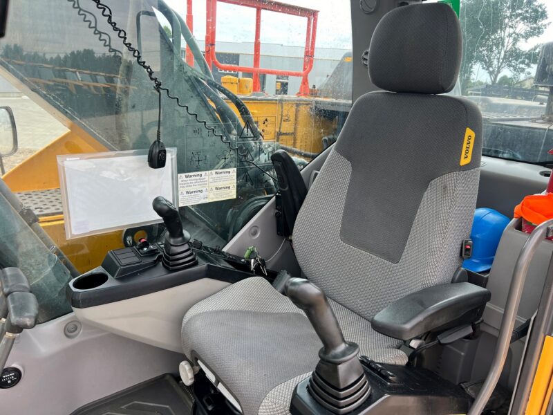 VOLVO EC220EL (27)