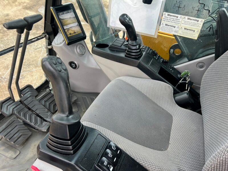 VOLVO EC220EL (30)