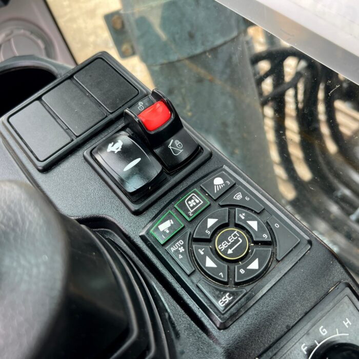 VOLVO EC220EL (35)