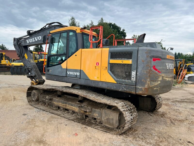 VOLVO EC220EL (4)