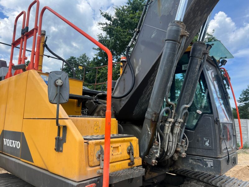 VOLVO EC250EL (11)