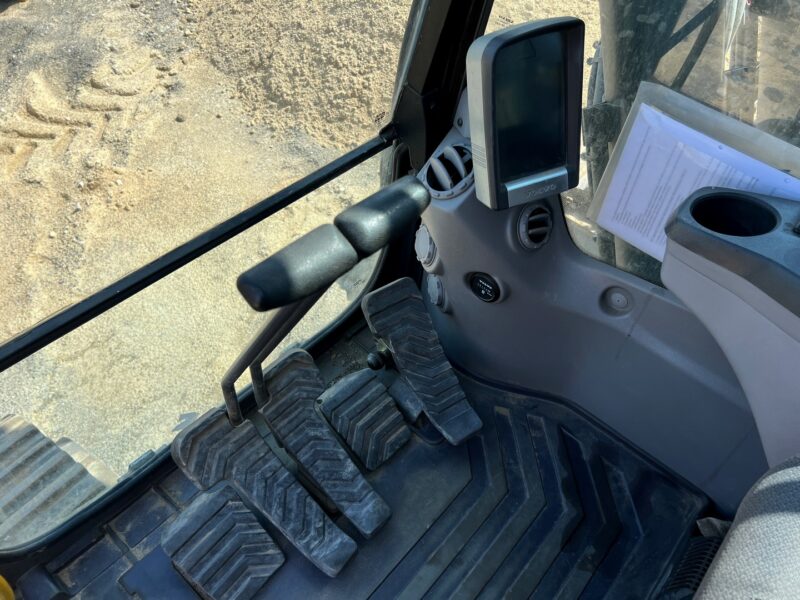 VOLVO EC300DL (17)