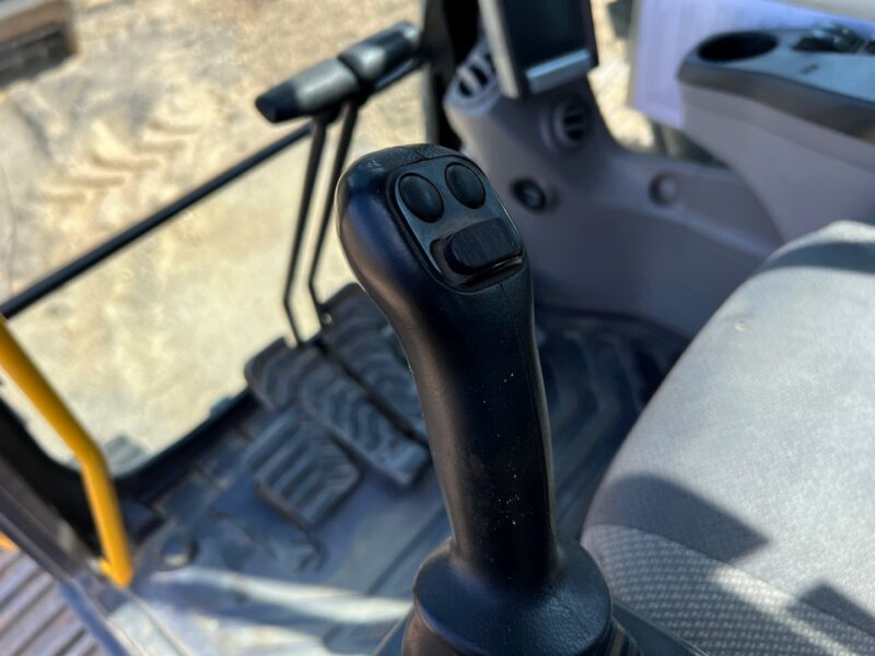 VOLVO EC300DL (19)