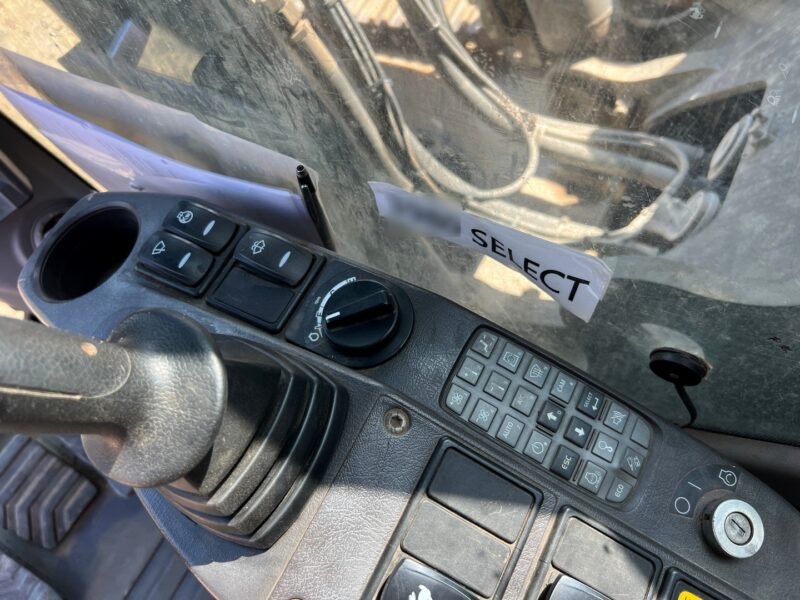 VOLVO EC300DL (22)
