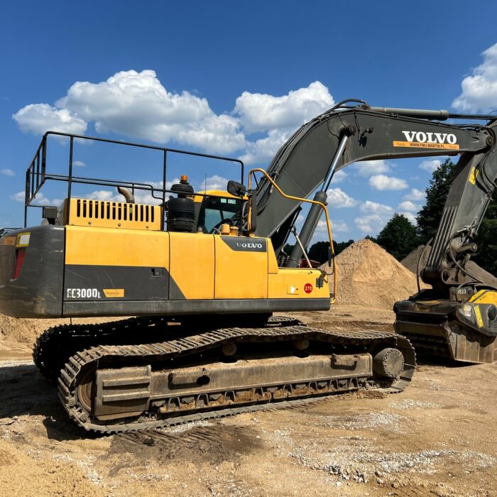 VOLVO EC300DL (3)