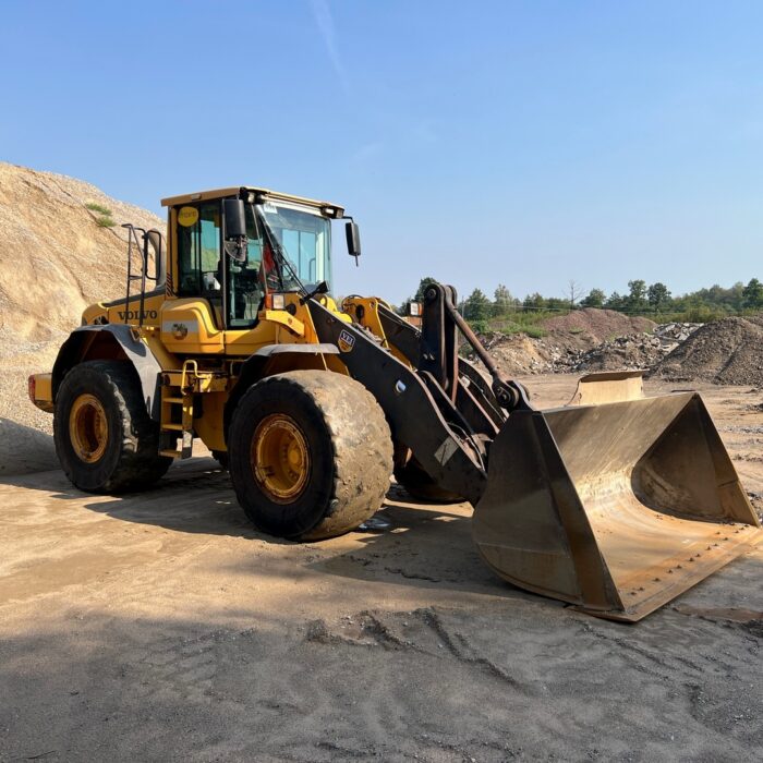 VOLVO L110F (1)