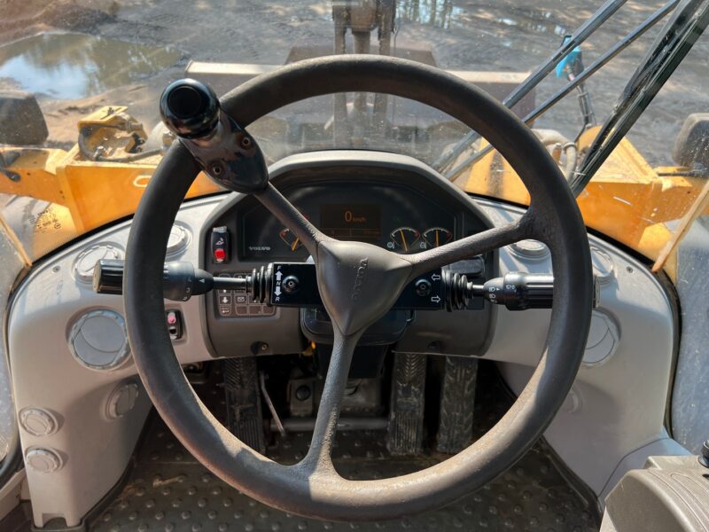 VOLVO L110F (15)