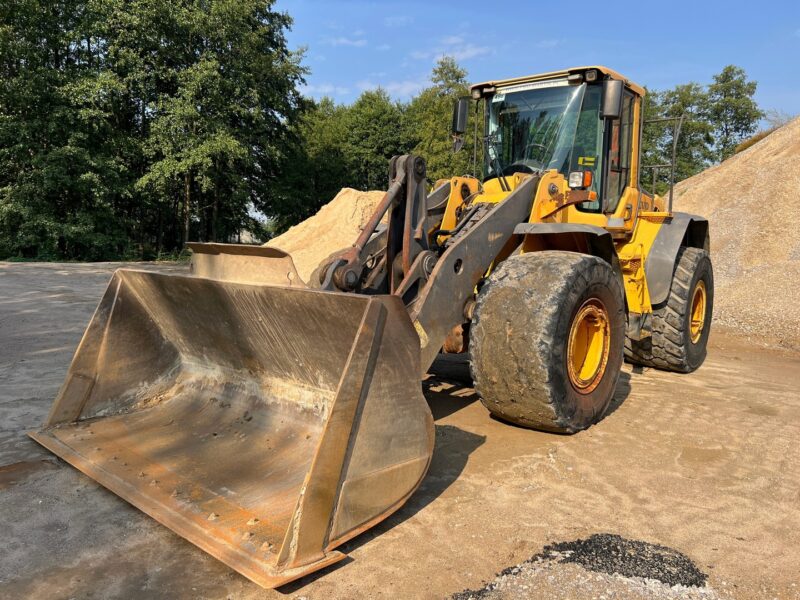 VOLVO L110F (3)