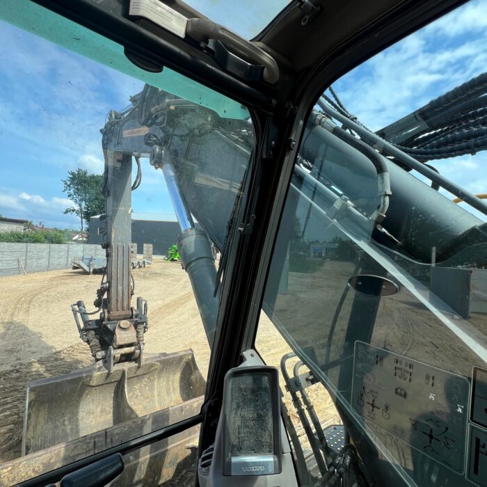 Volvo ECR235CL (18)