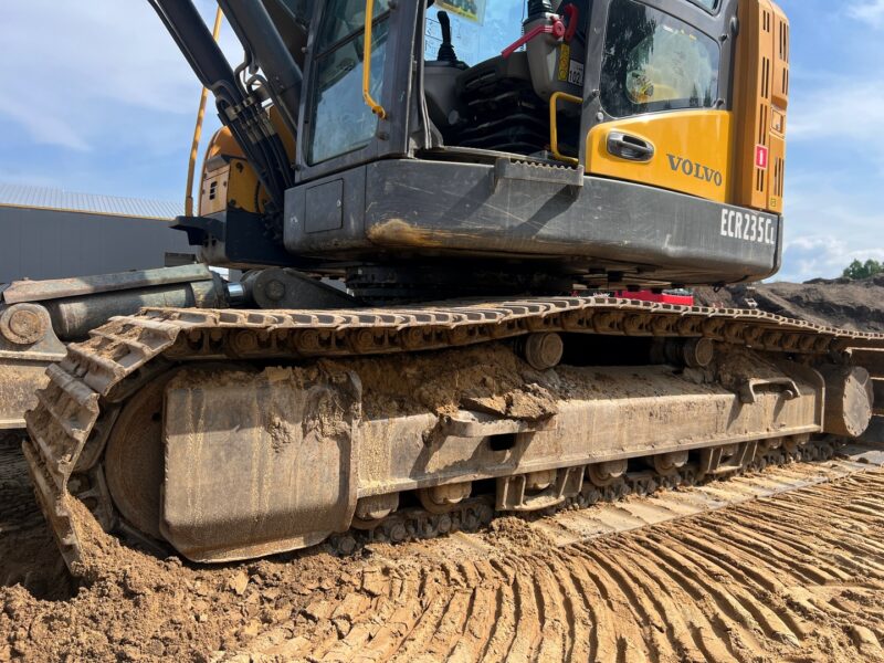 Volvo ECR235CL (22)