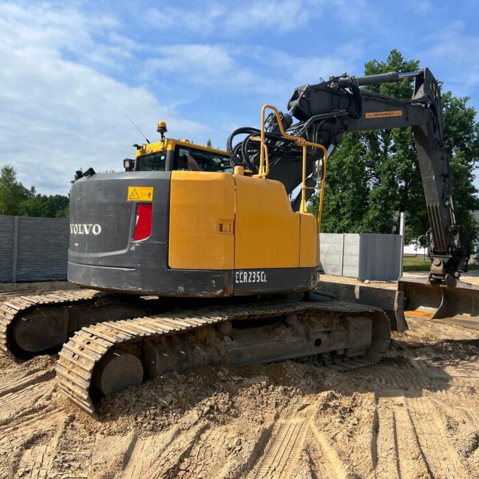 Volvo ECR235CL (30)