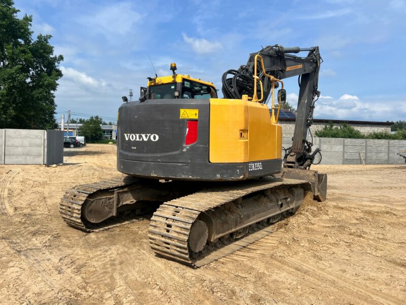 Volvo ECR235CL (6)