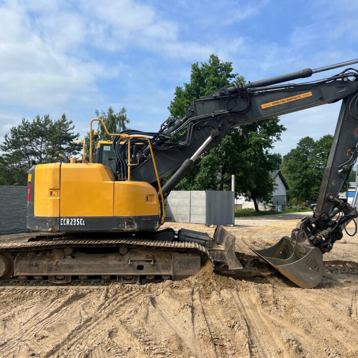 Volvo ECR235CL (7)
