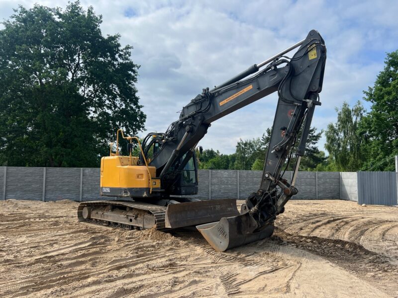 Volvo ECR235CL (8)