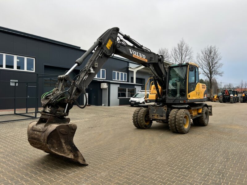 Volvo EW140C(1)