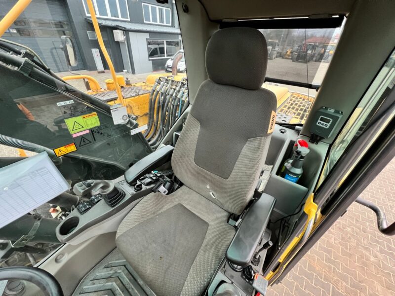 Volvo EW140C(9)