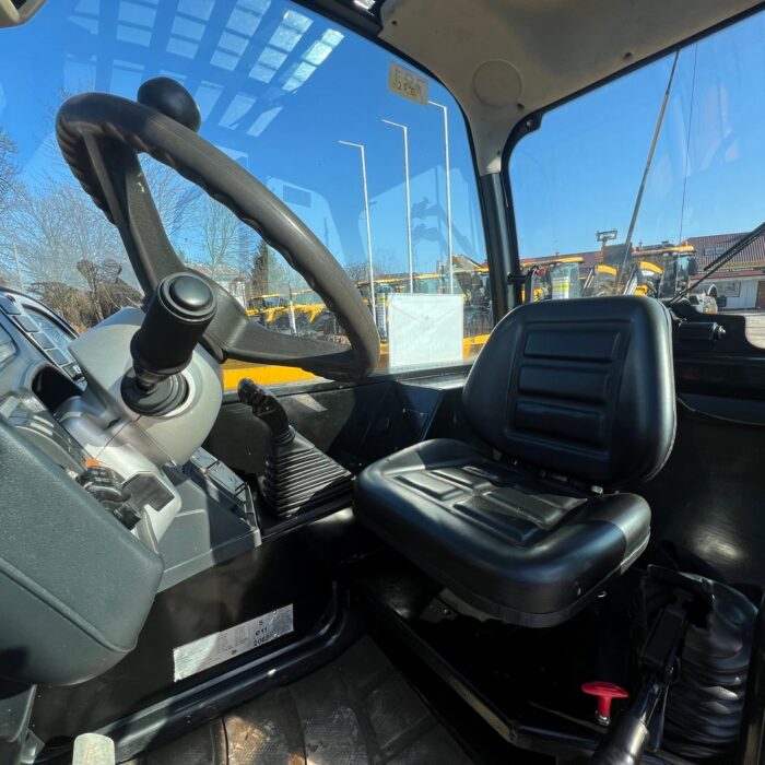 JCB 531-70 (12)